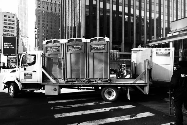 Best Porta potty rental near me  in St Marys, WV